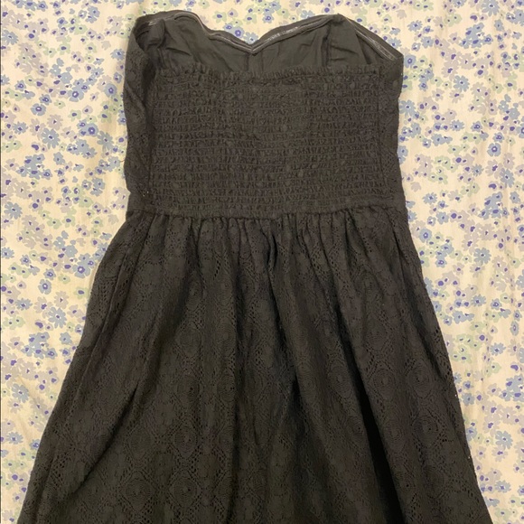 Black lace sweetheart neckline dress. Brand - Superdry - Picture 2 of 3